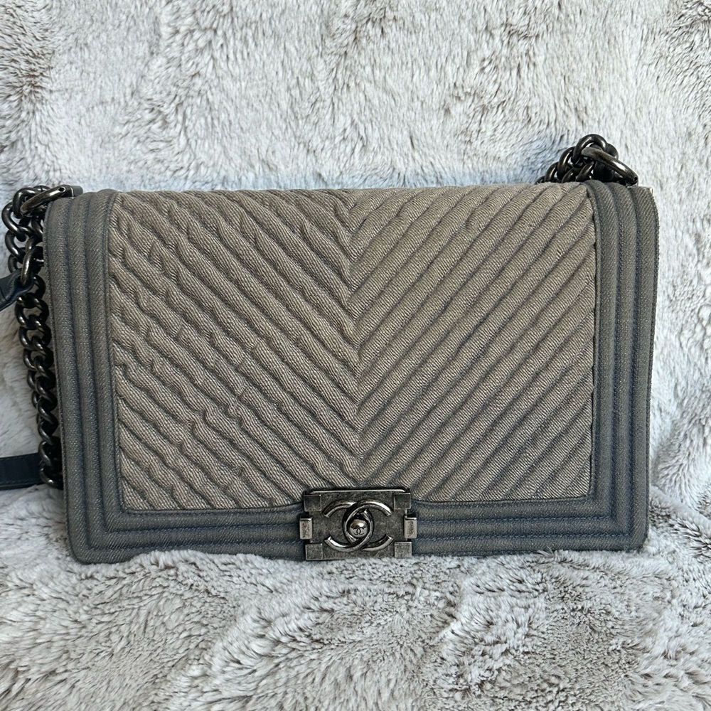 Sold on fb. Medium Denim Chevron Boy Bag crossbody - Picture 6 of 17